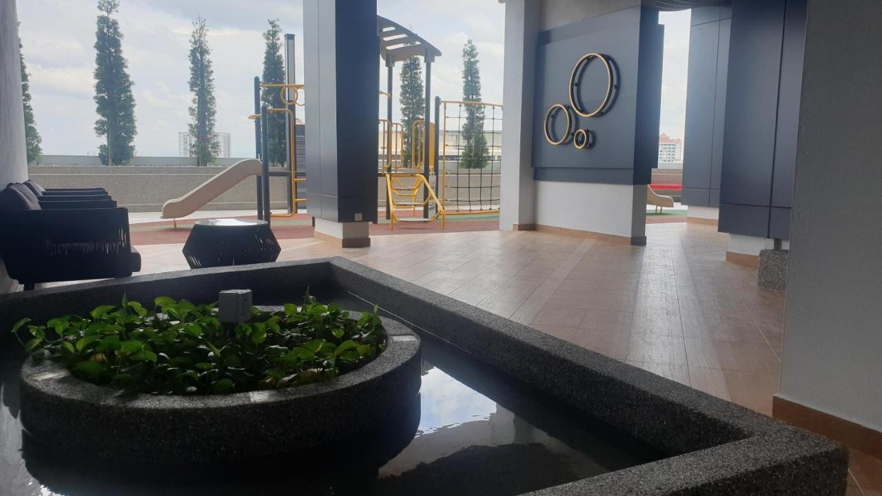 Prestige Troika Luxury Stay Kota Bharu Esterno foto